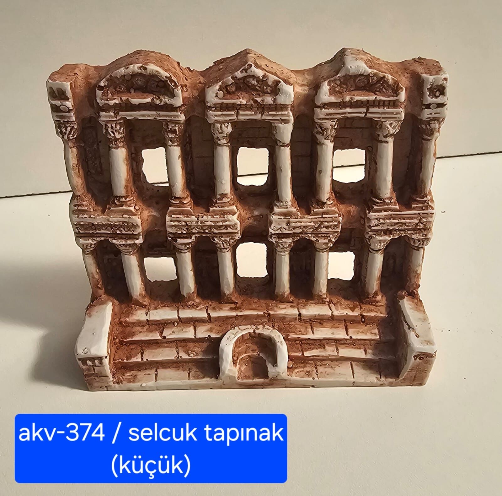 AKV-374 SELÇUK TAPINAK KÜÇÜK
